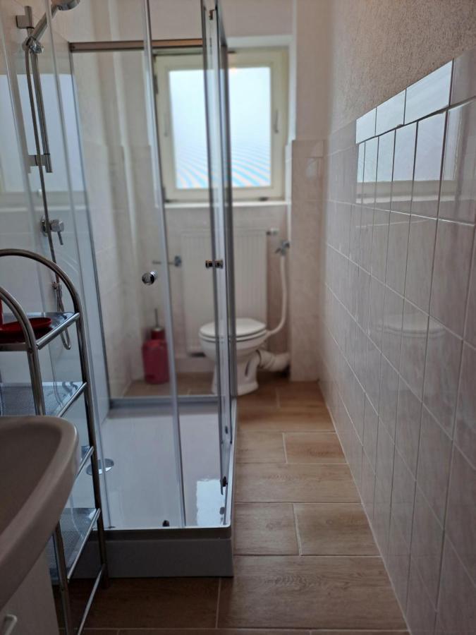 Keller's An Der Saale Appartement